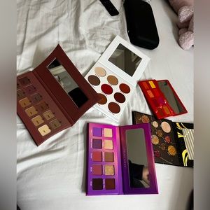 Bundle of eyeshadow pallets